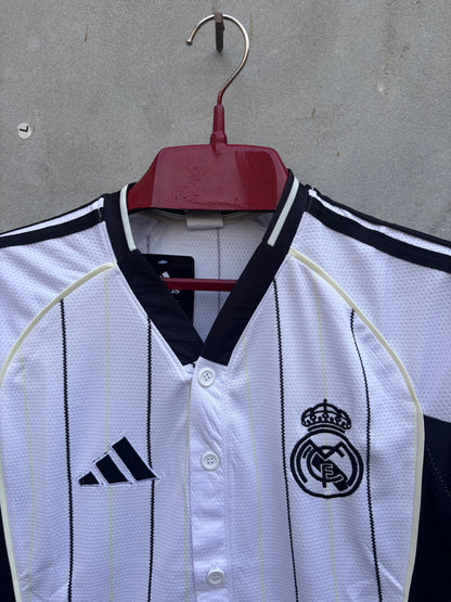 Real Madrid US Pack 25/26 embroided logo